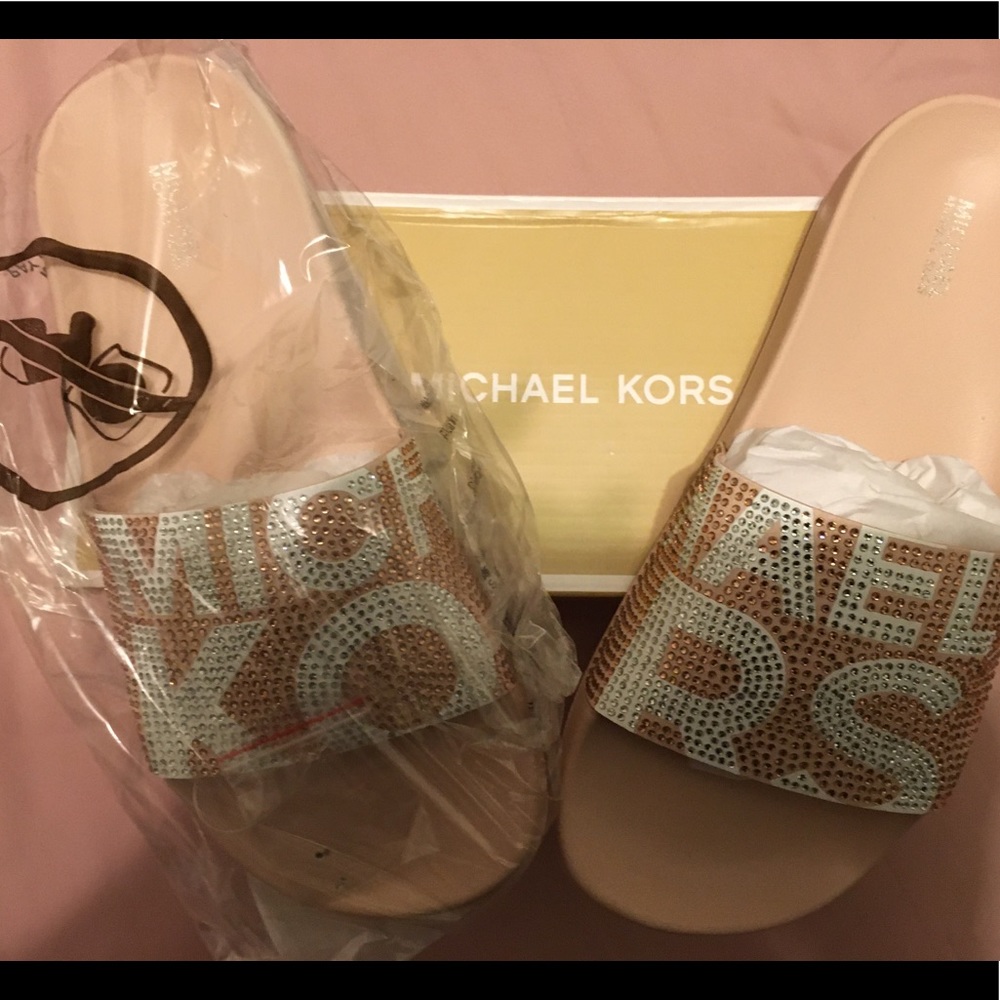 Ladies Michael Kors - slides shoes sandals 👡